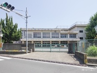 周辺環境:松戸市立八ケ崎第二小学校
