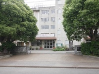 周辺環境:松戸市立和名ケ谷中学校
